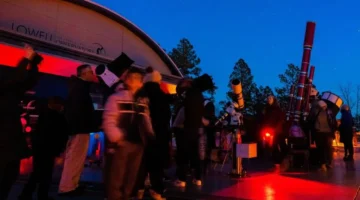 لماذا يحظى كوكب بلوتو بمكانة شبه مقدسة لدى فئة واسعة من الأمريكيين؟